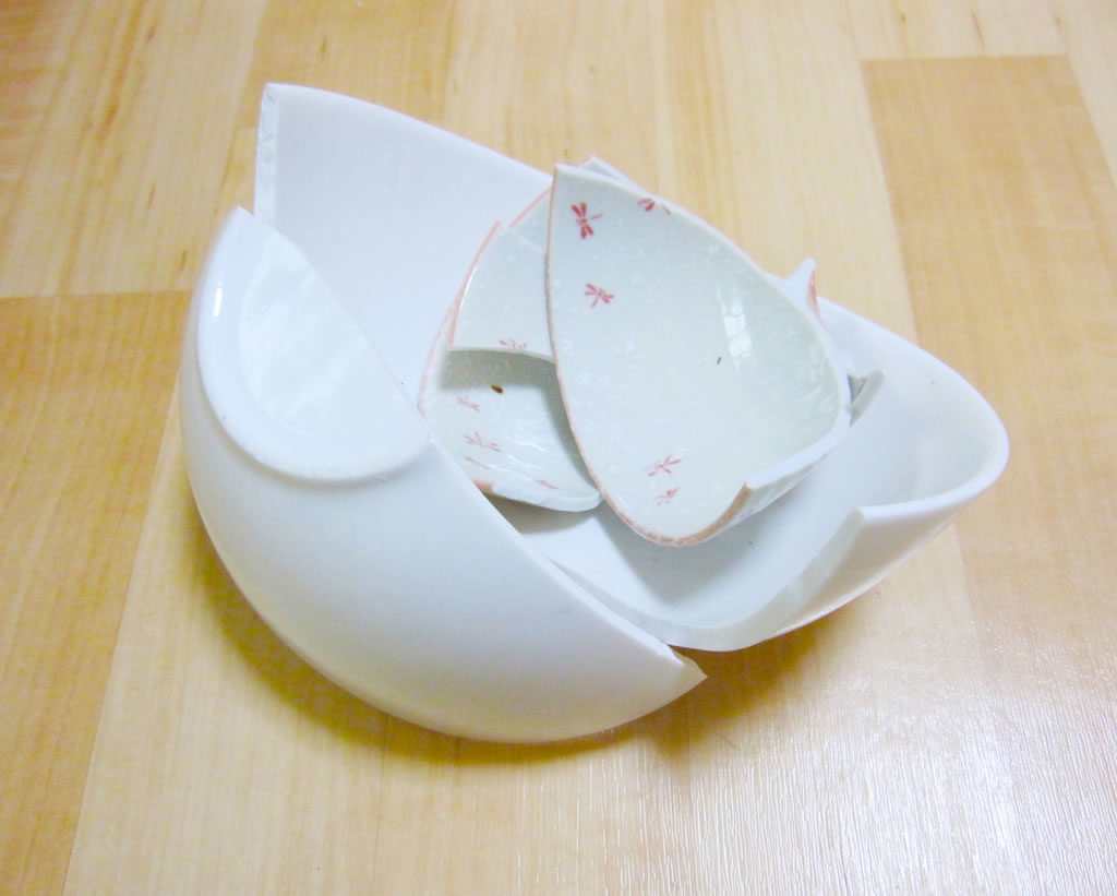 食器陶器類破損の一例イメージ