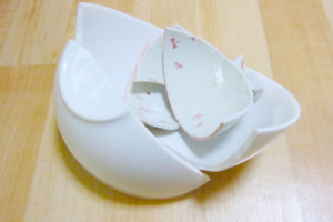 食器陶器類破損の一例イメージ