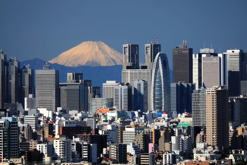 富士山と都心の街並み